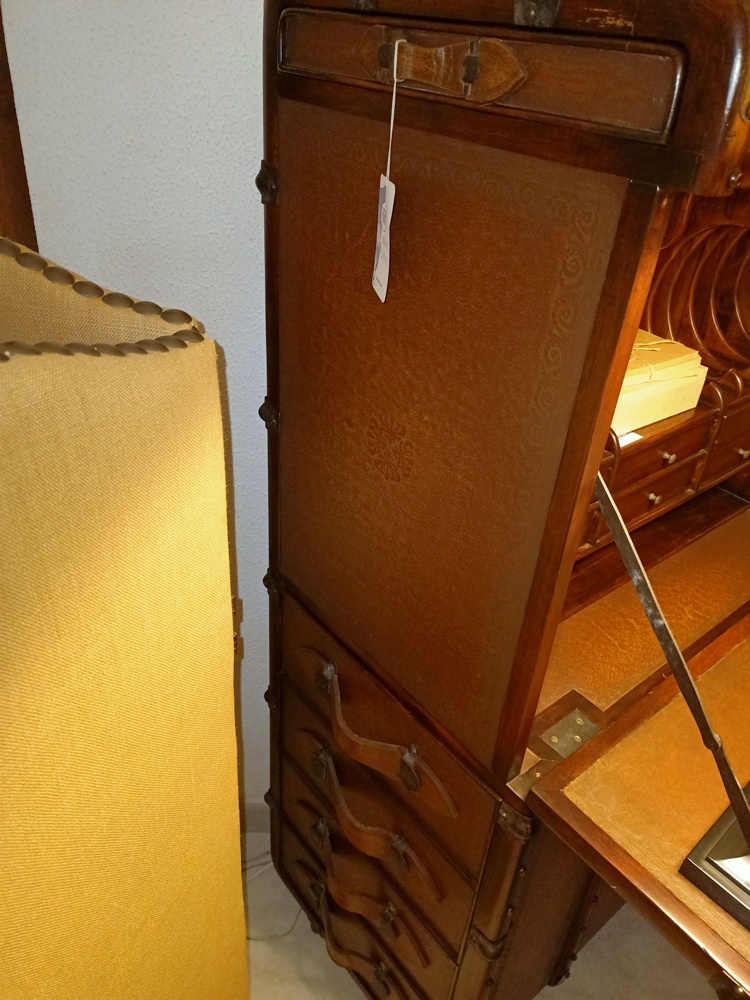 Mueble escritorio de viaje - Imagen 4