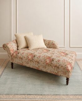 Chaiselonge con cretona vintage